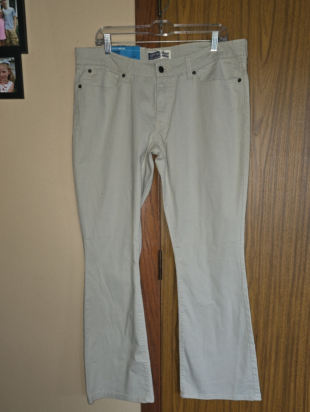 Signature by Levi Strauss Women’s Bootcut Jeans in Light Beige